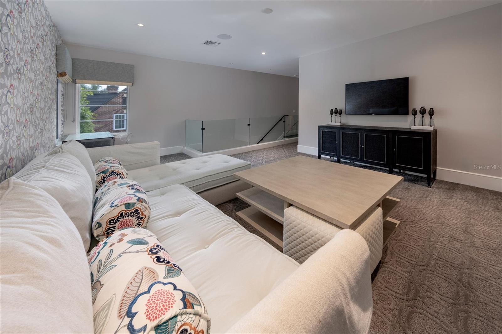 Image 39 of 55 For 851 Park Lake Court