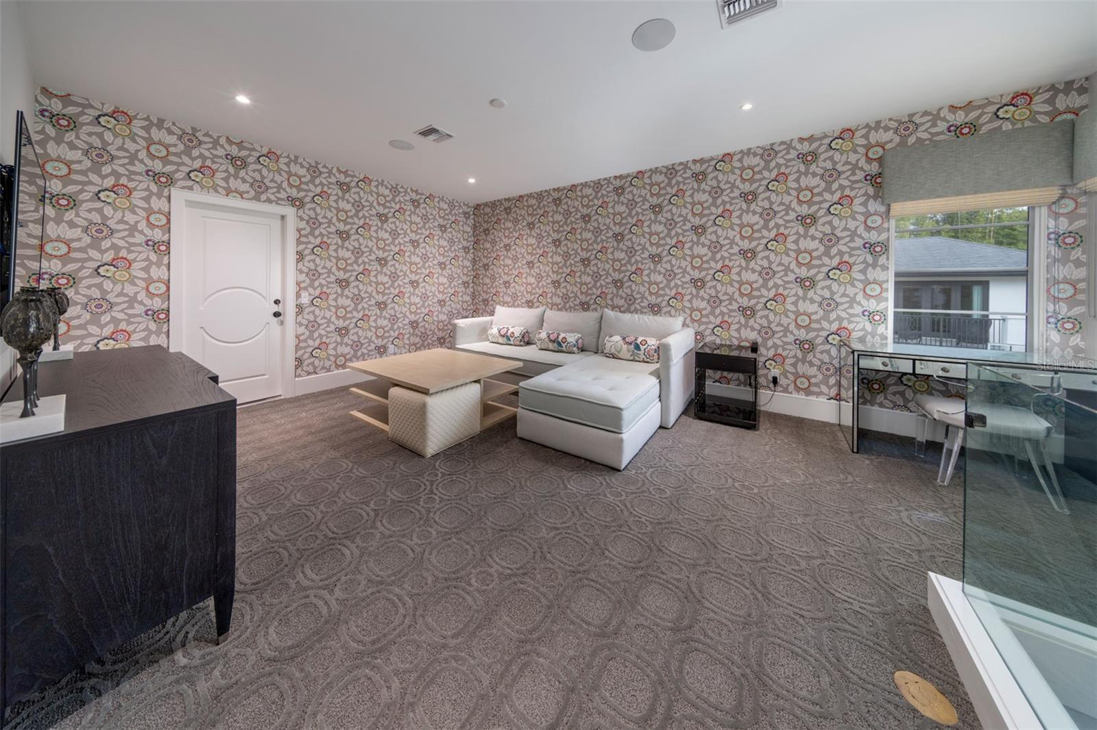 Image 40 of 55 For 851 Park Lake Court