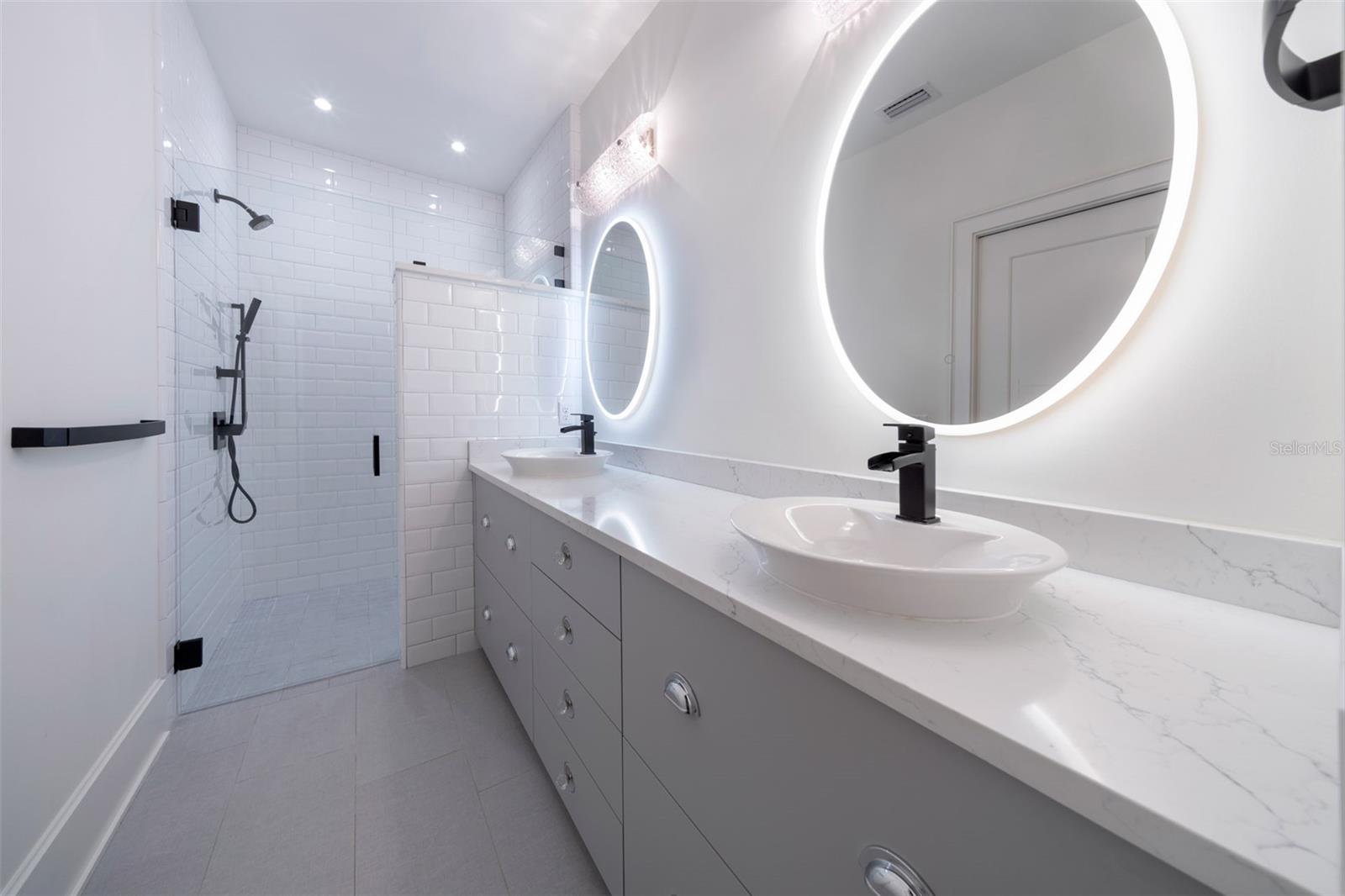 Image 43 of 55 For 851 Park Lake Court