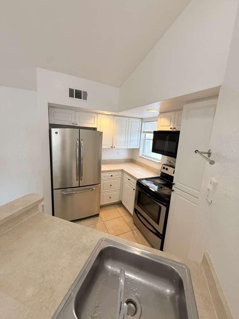 Image 26 of 31 For 5773 Gatlin Avenue 628