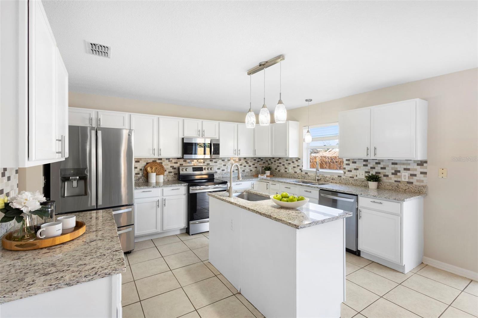 Image 4 of 31 For 734 Fruitland Drive