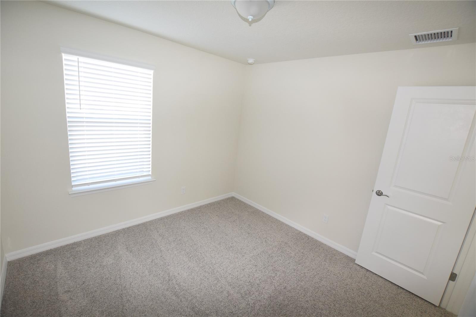 Image 18 of 34 For 5048 Holm Oak Drive