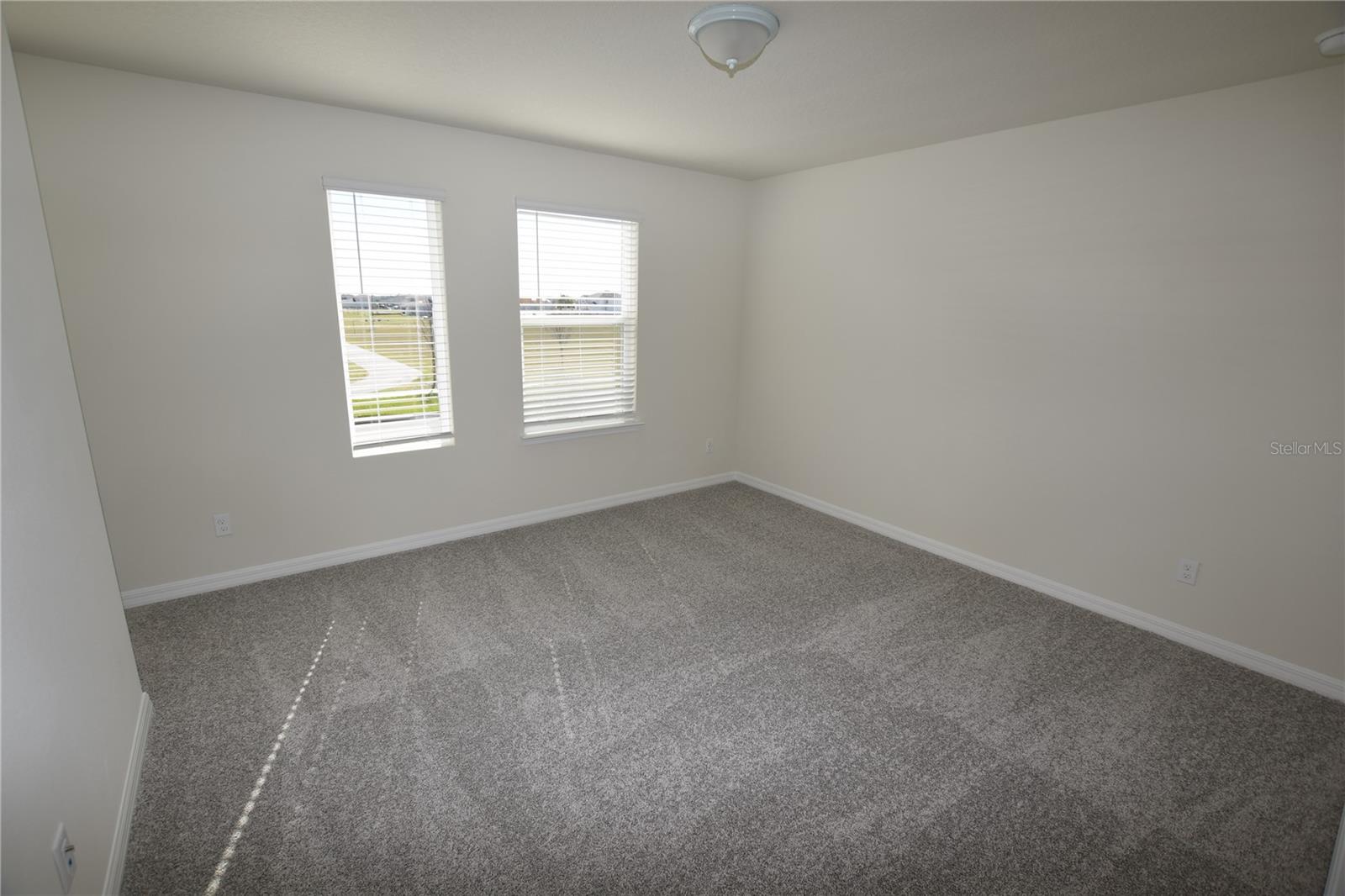 Image 23 of 34 For 5048 Holm Oak Drive