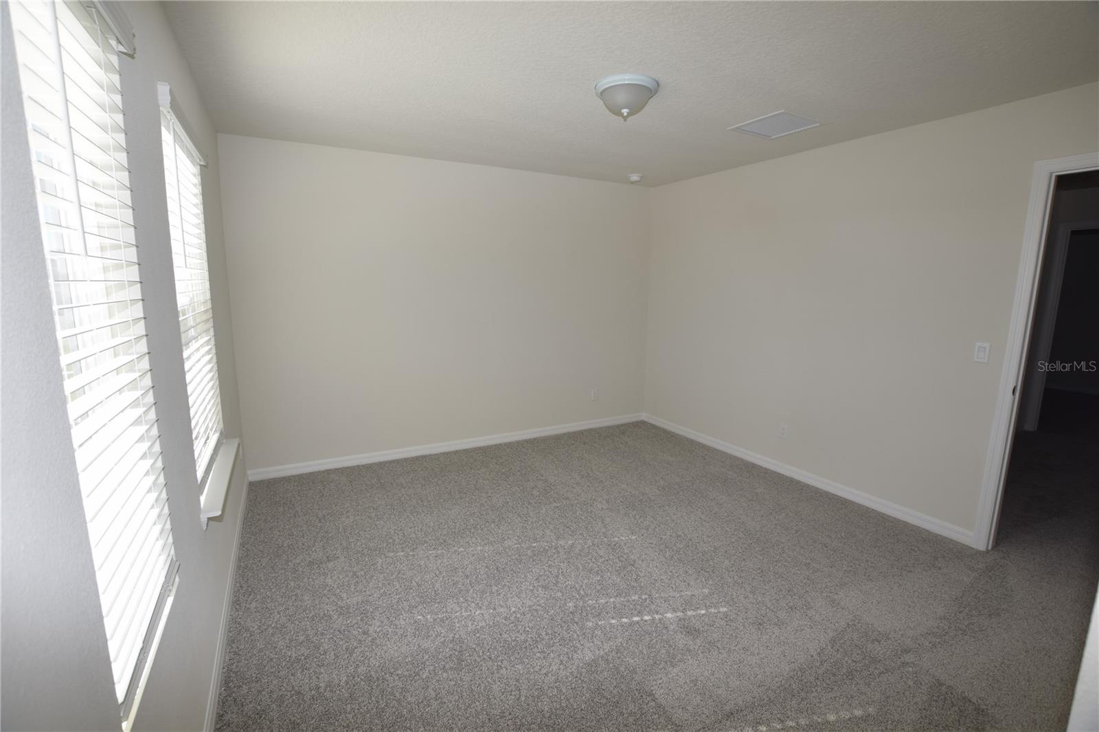 Image 26 of 34 For 5048 Holm Oak Drive