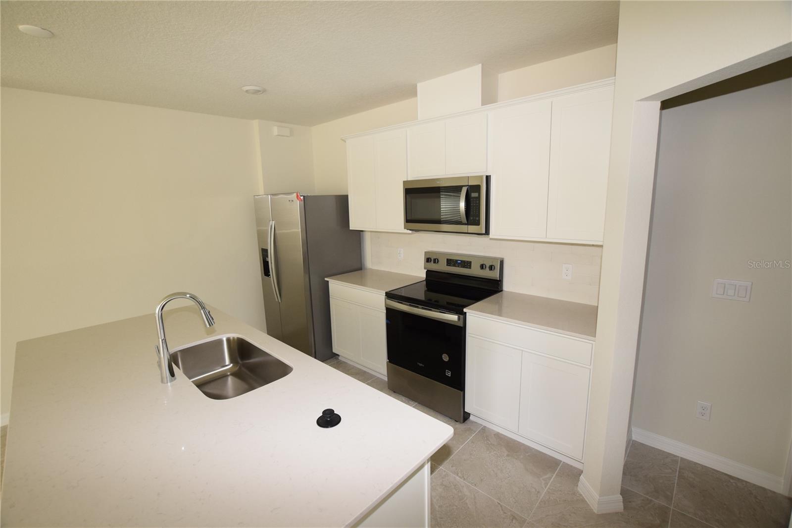 Image 8 of 34 For 5048 Holm Oak Drive