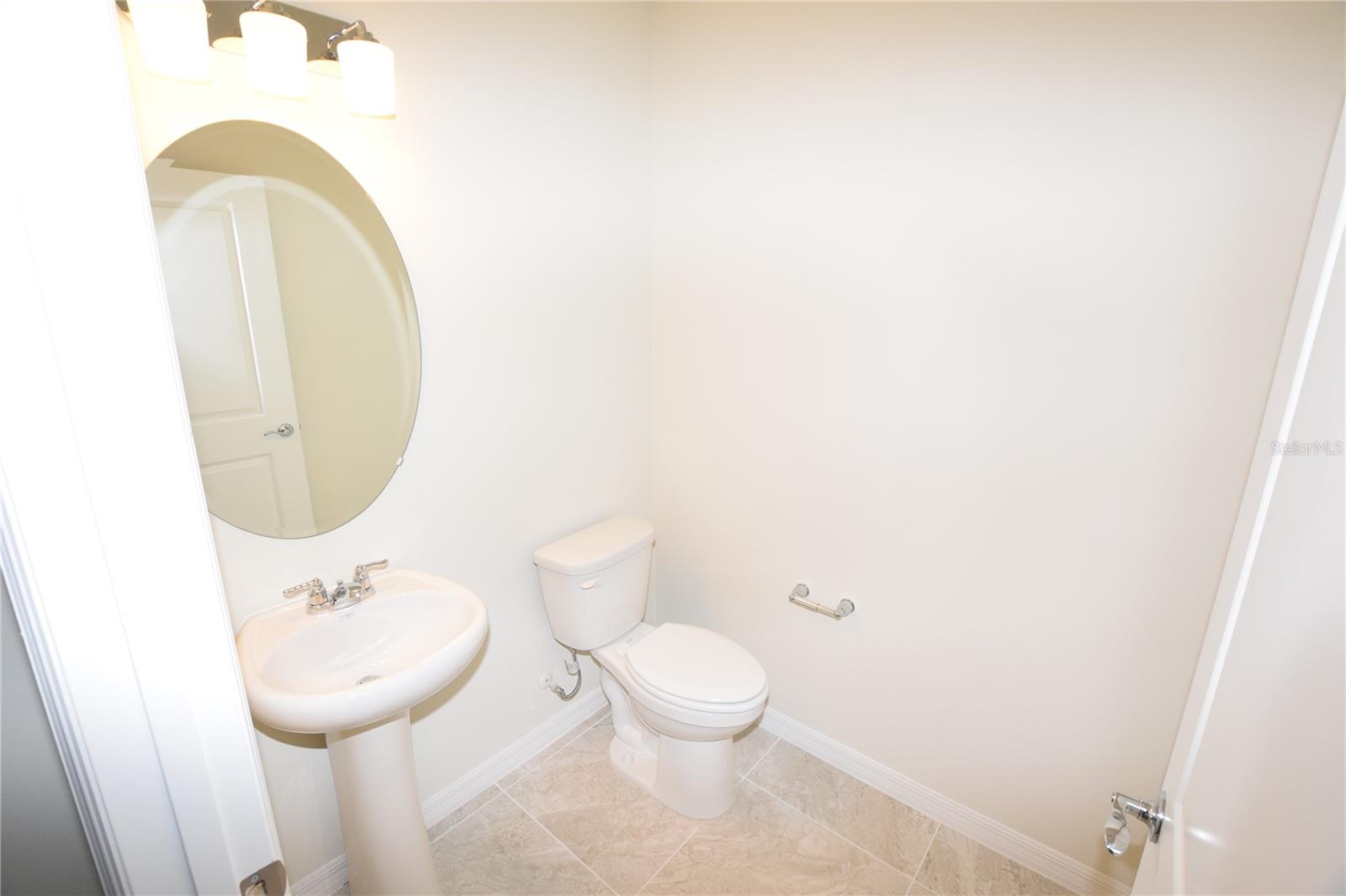 Image 9 of 34 For 5048 Holm Oak Drive