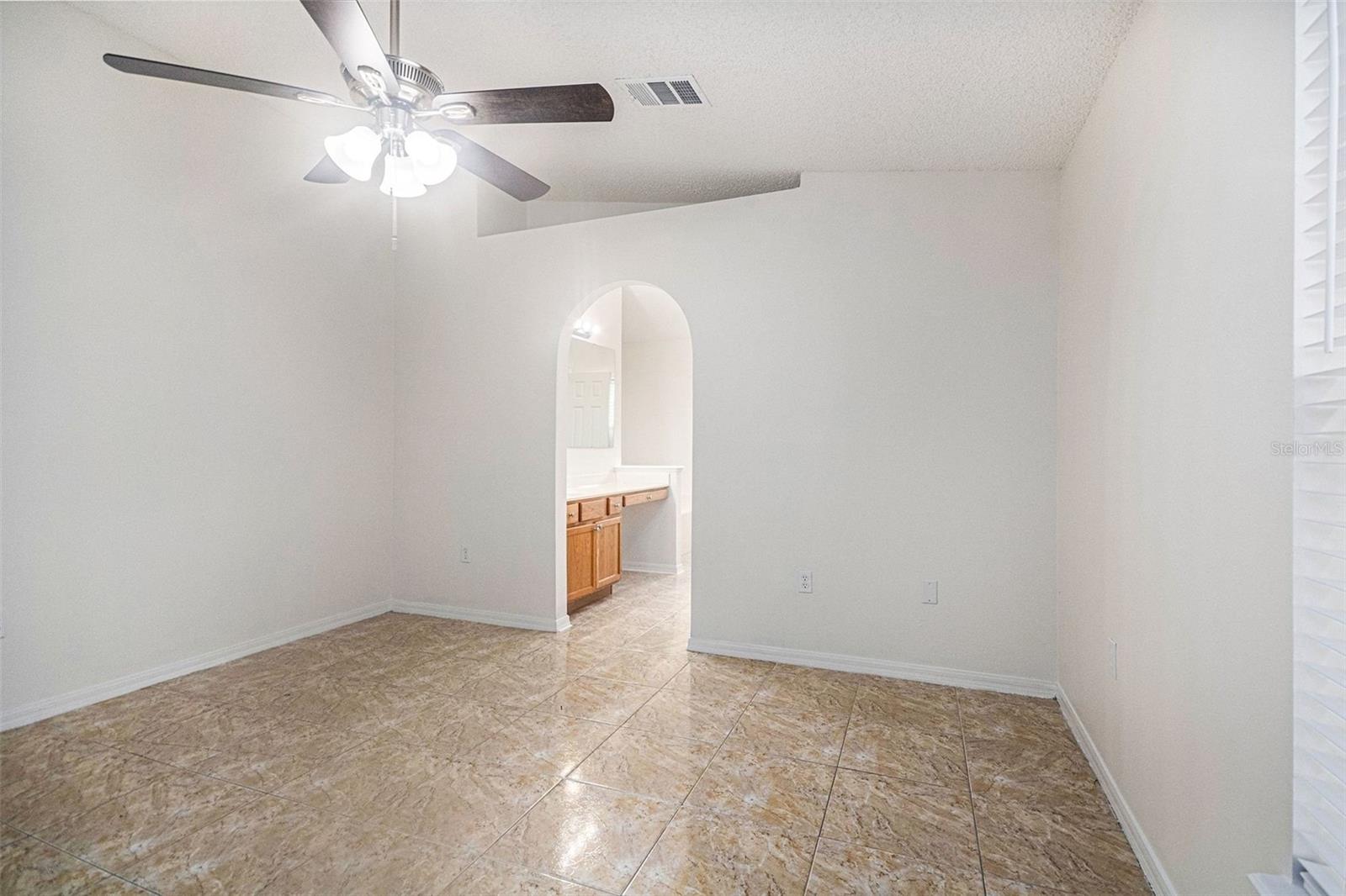 Image 9 of 15 For 16918 Corner Hill Court