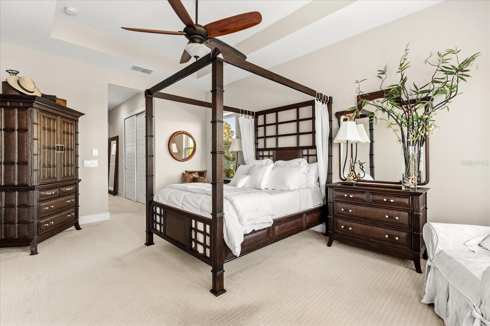 Image 22 of 51 For 25920 Roundabout Point