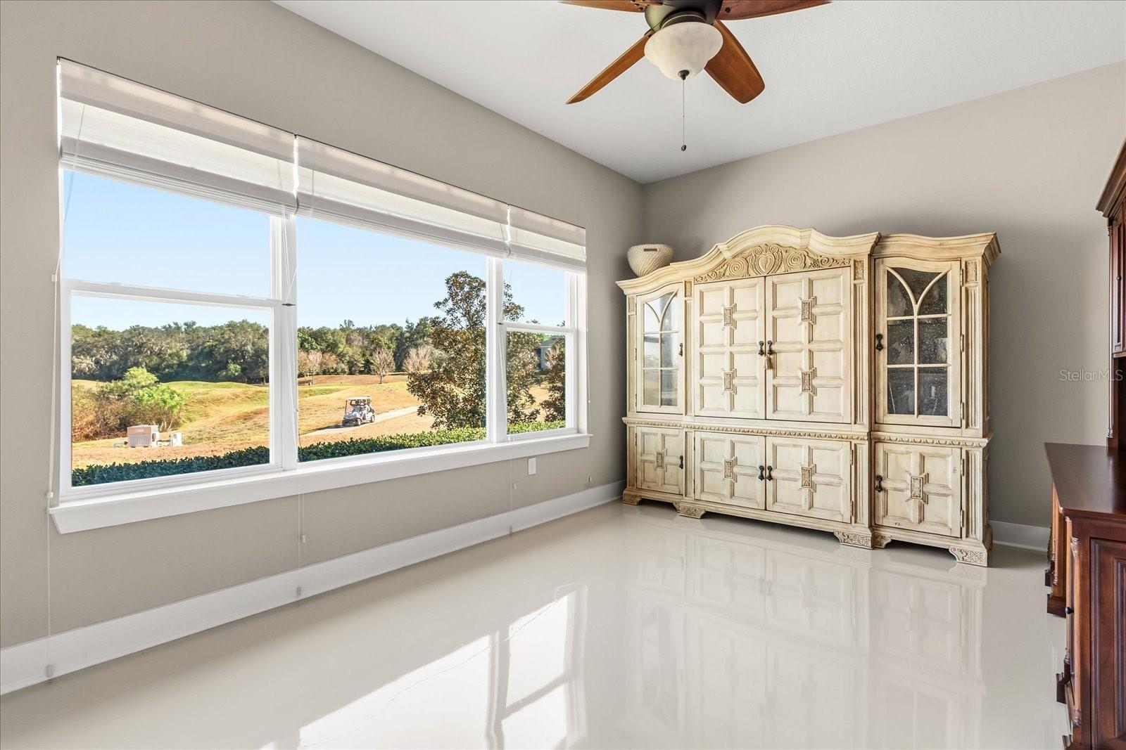 Image 25 of 51 For 25920 Roundabout Point