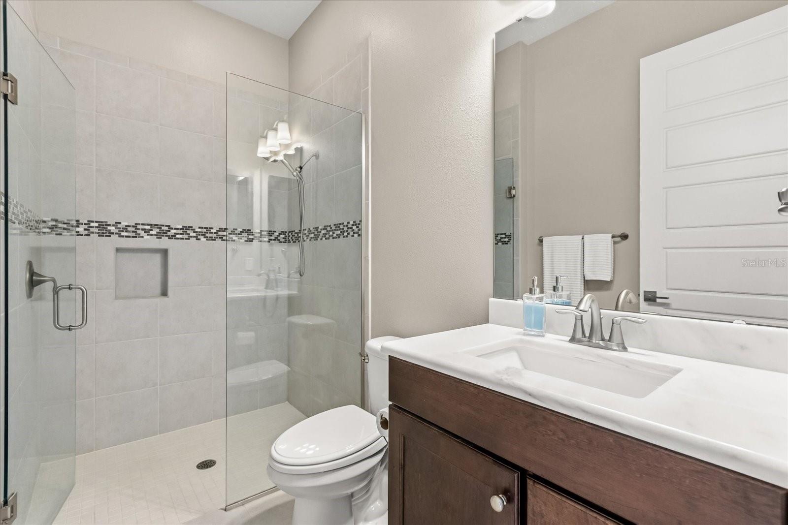 Image 30 of 51 For 25920 Roundabout Point