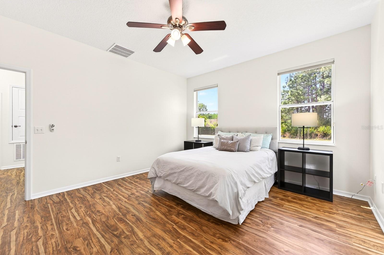 Image 14 of 34 For 13805 Tea Rose Drive
