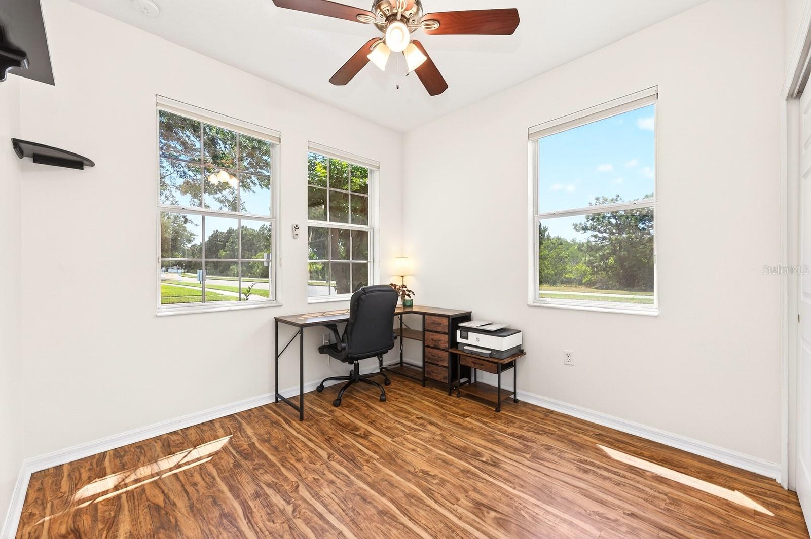 Image 21 of 34 For 13805 Tea Rose Drive