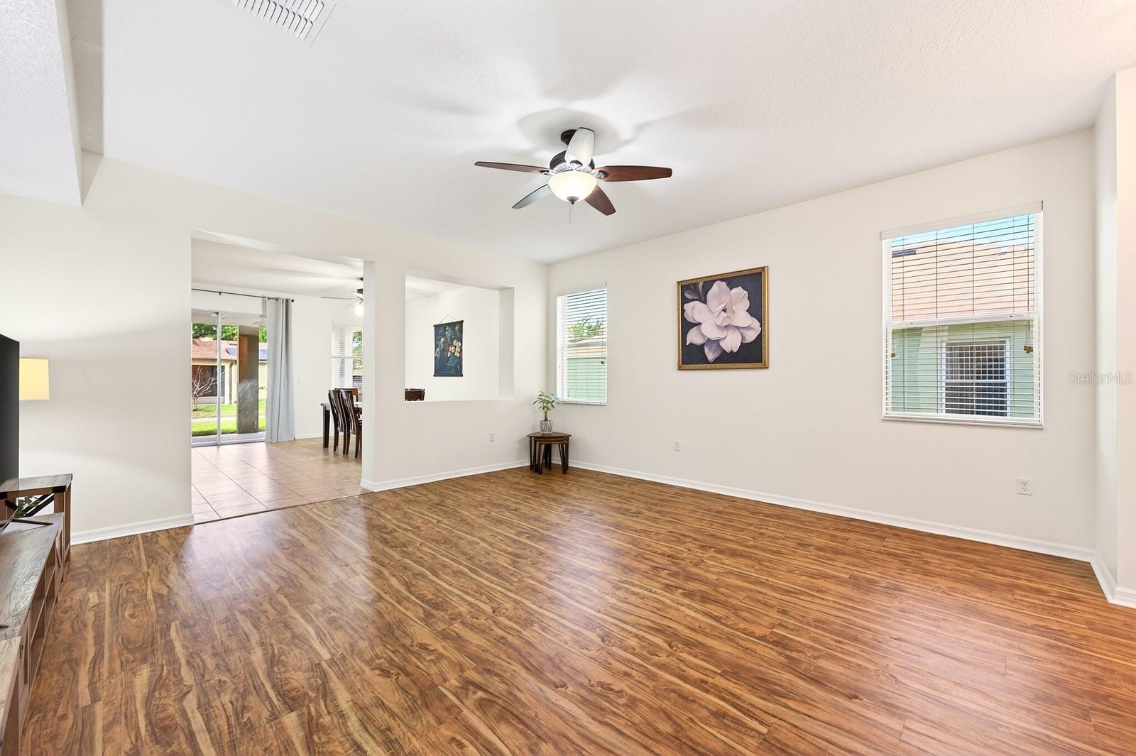 Image 7 of 34 For 13805 Tea Rose Drive
