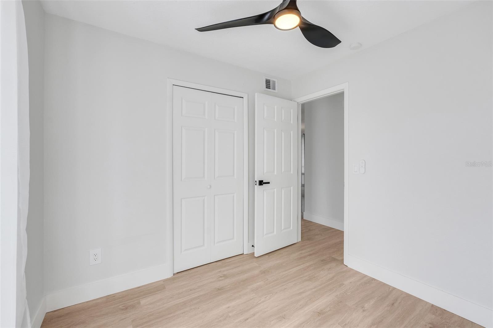 Image 17 of 33 For 3804 Anthony Lane