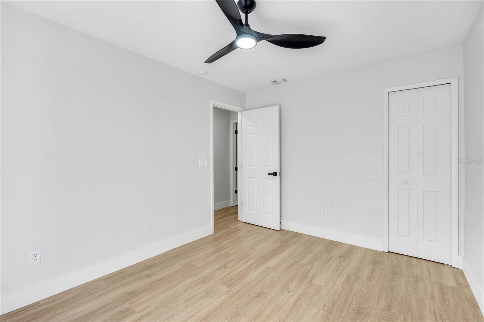 Image 20 of 33 For 3804 Anthony Lane