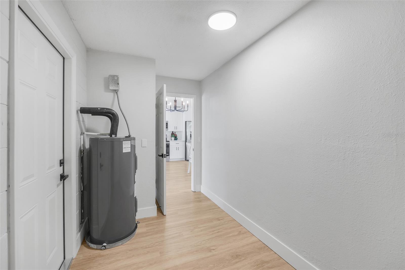 Image 27 of 33 For 3804 Anthony Lane