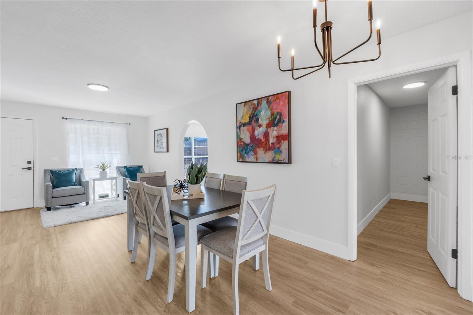 Image 9 of 33 For 3804 Anthony Lane