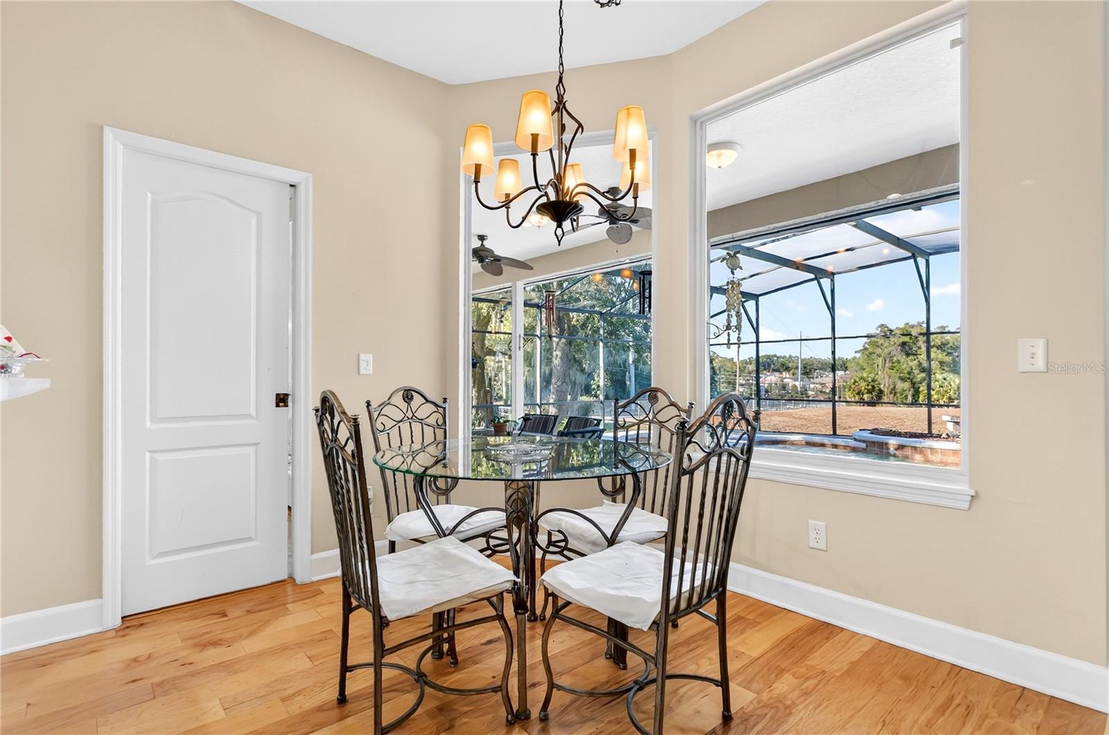 Image 10 of 40 For 2301 Ridgeside Road