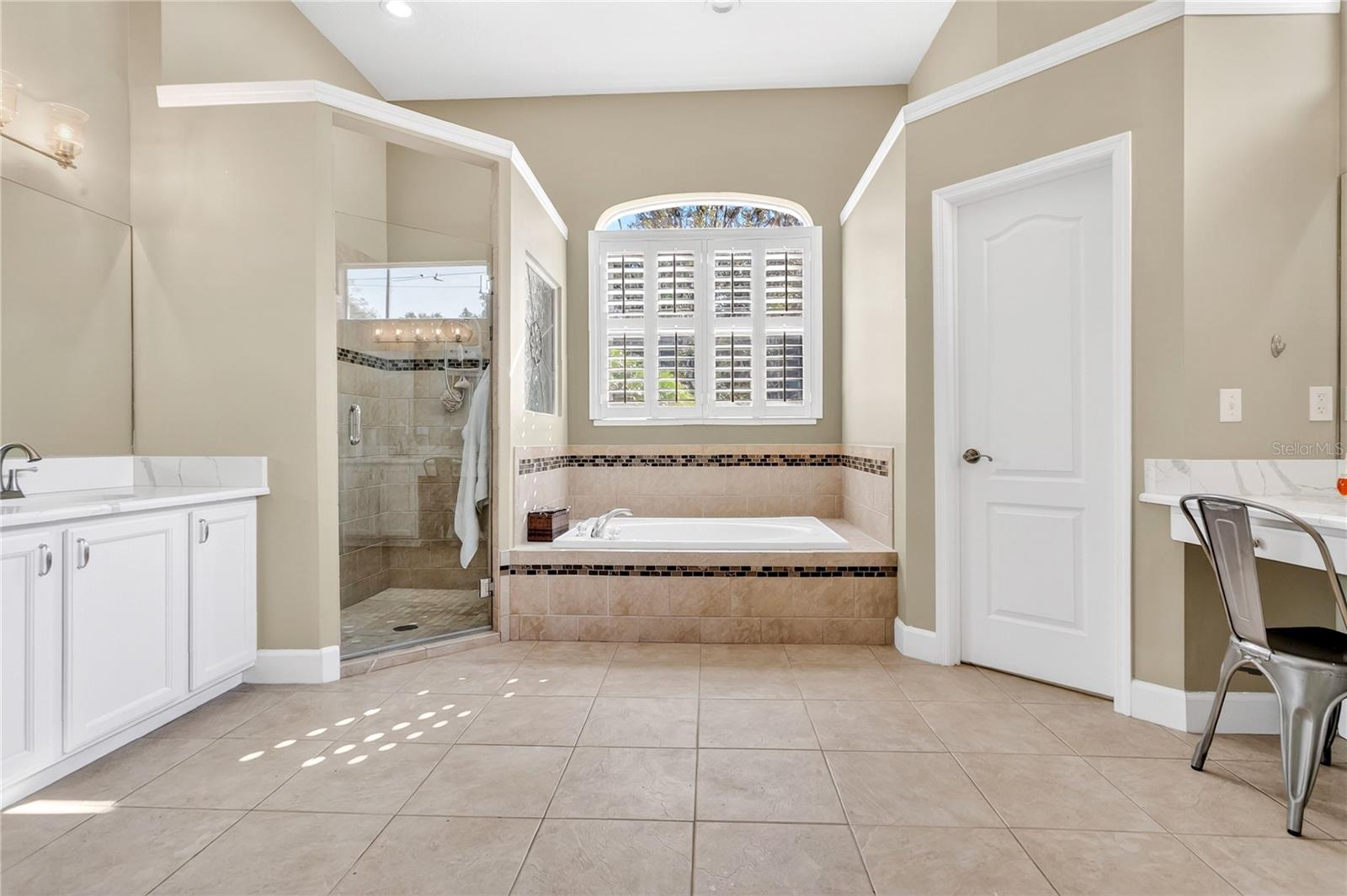 Image 19 of 40 For 2301 Ridgeside Road