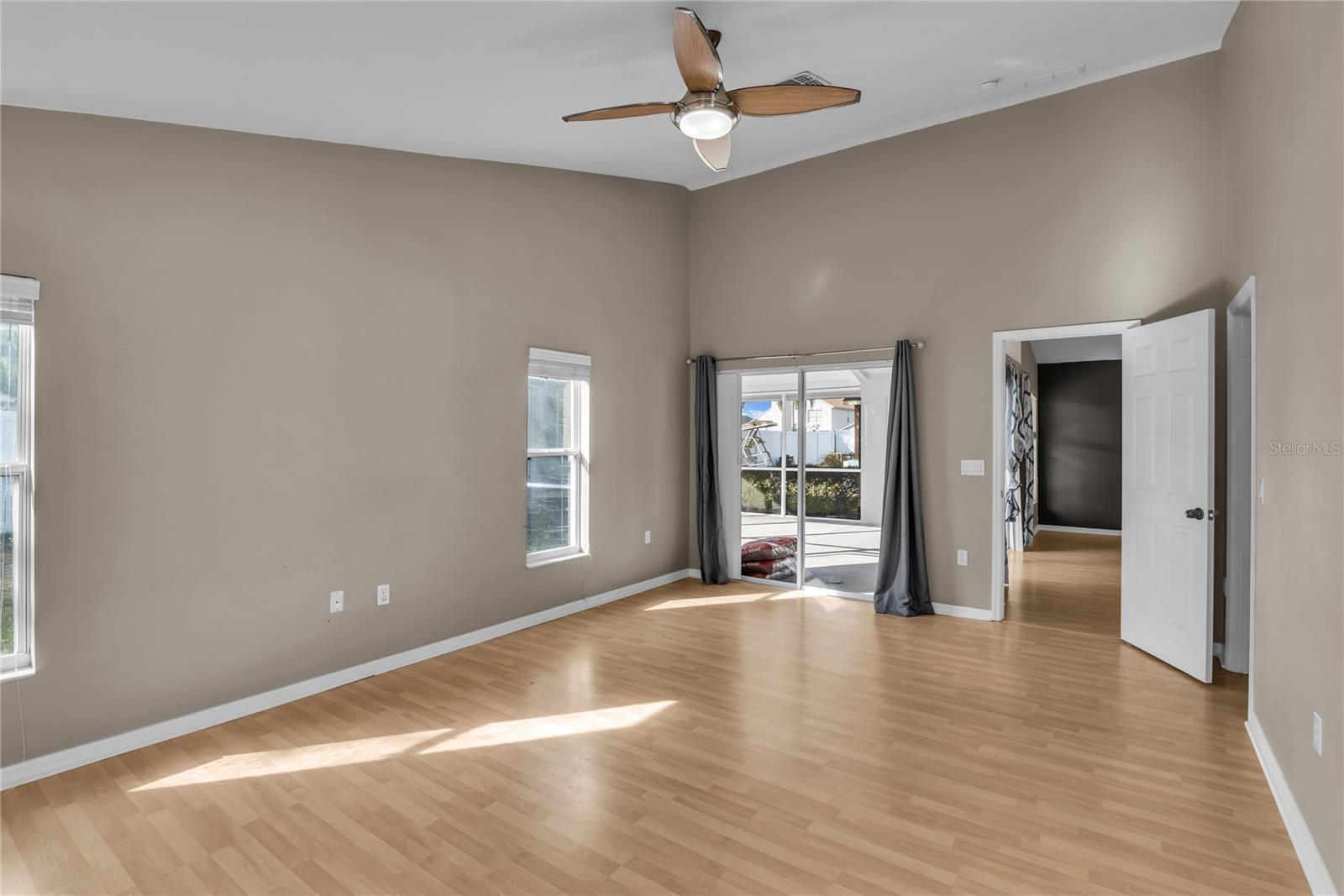 Image 16 of 39 For 8411 Port Lancashire Drive