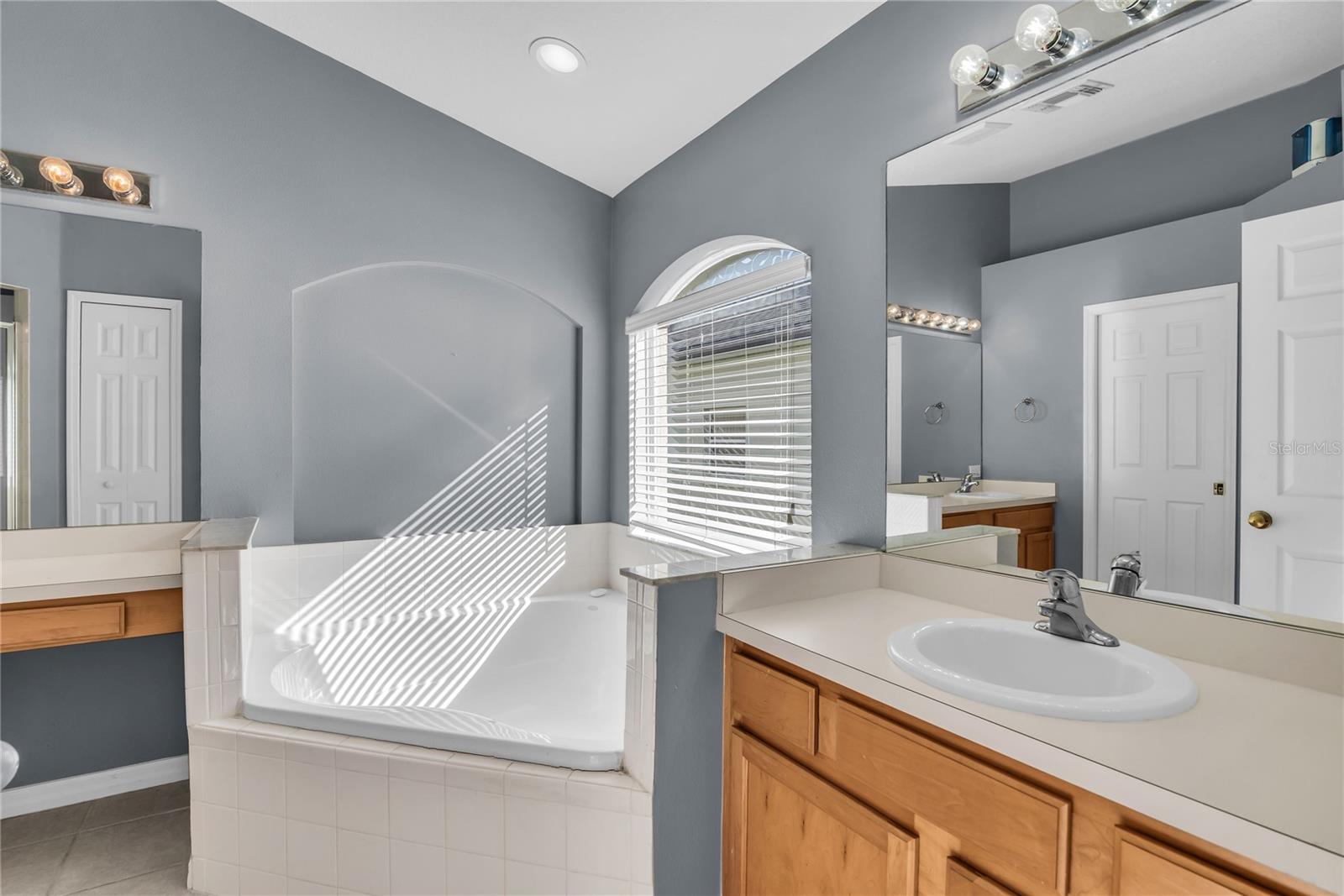 Image 20 of 39 For 8411 Port Lancashire Drive