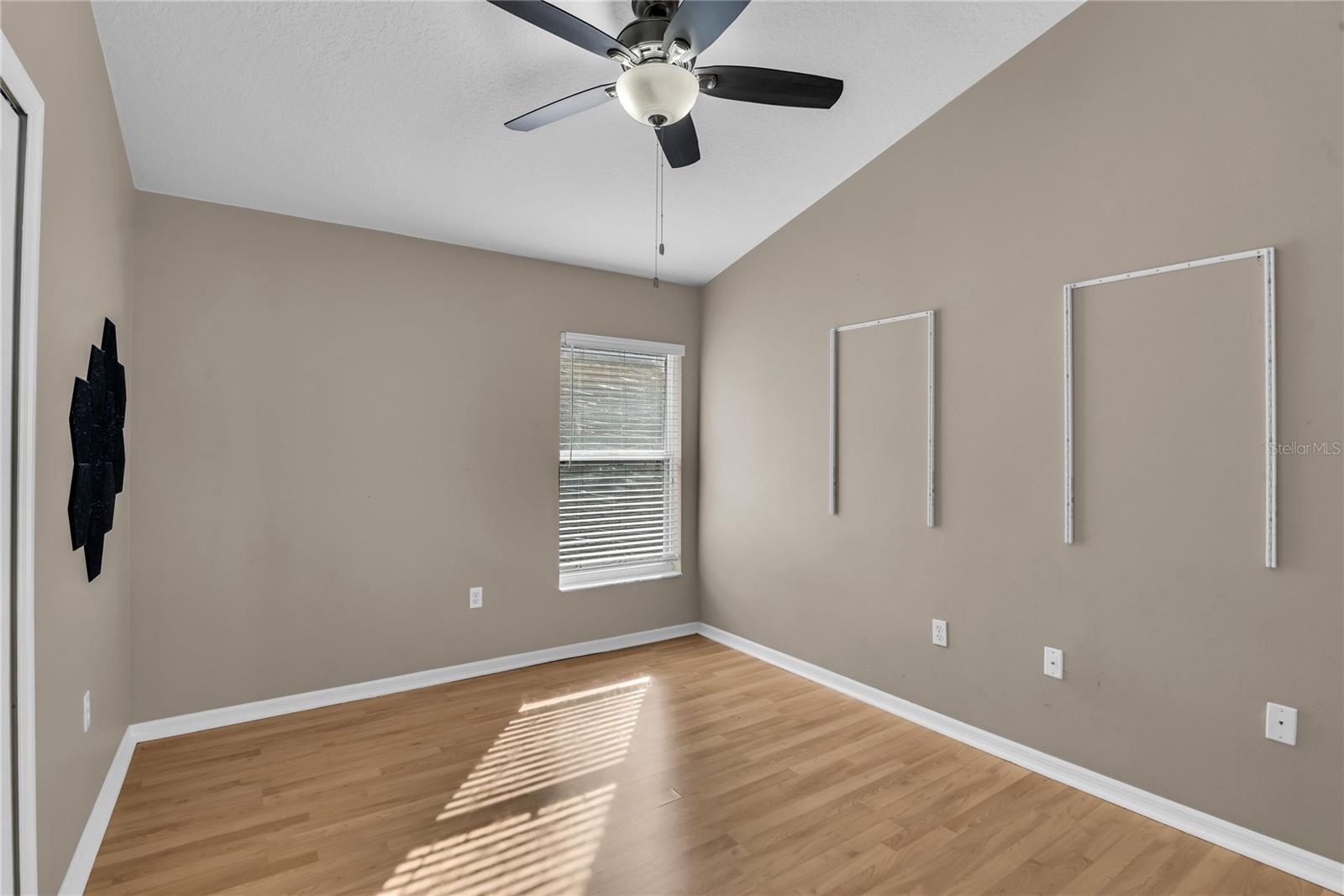 Image 21 of 39 For 8411 Port Lancashire Drive