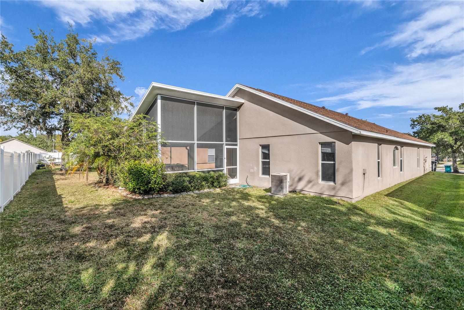 Image 31 of 39 For 8411 Port Lancashire Drive