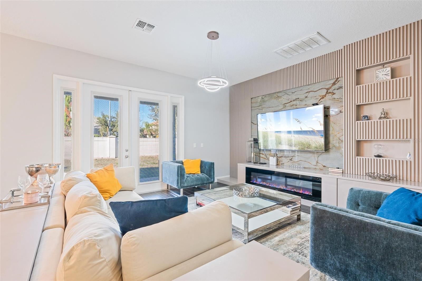 Image 18 of 59 For 8324 Ludington Circle