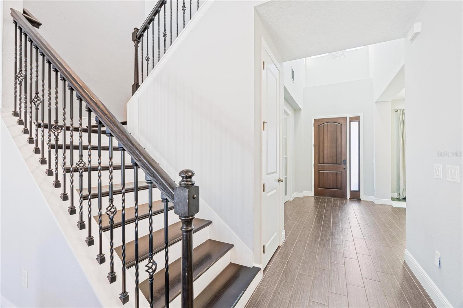 Image 27 of 59 For 8324 Ludington Circle