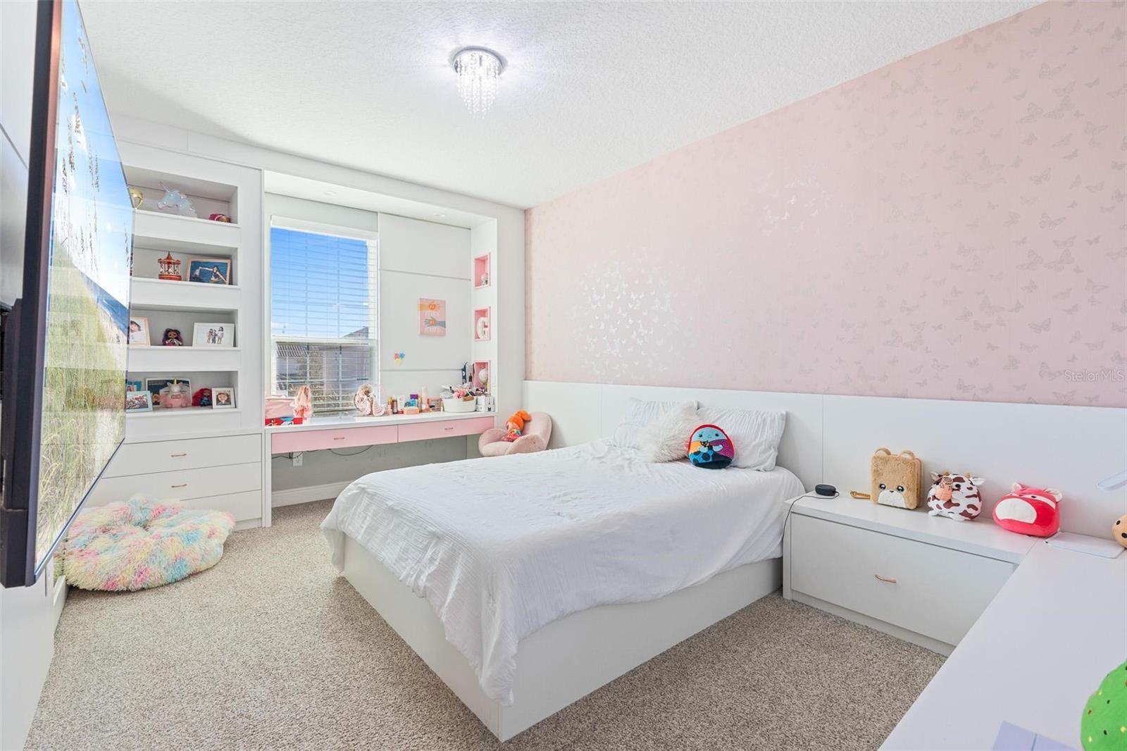 Image 33 of 59 For 8324 Ludington Circle