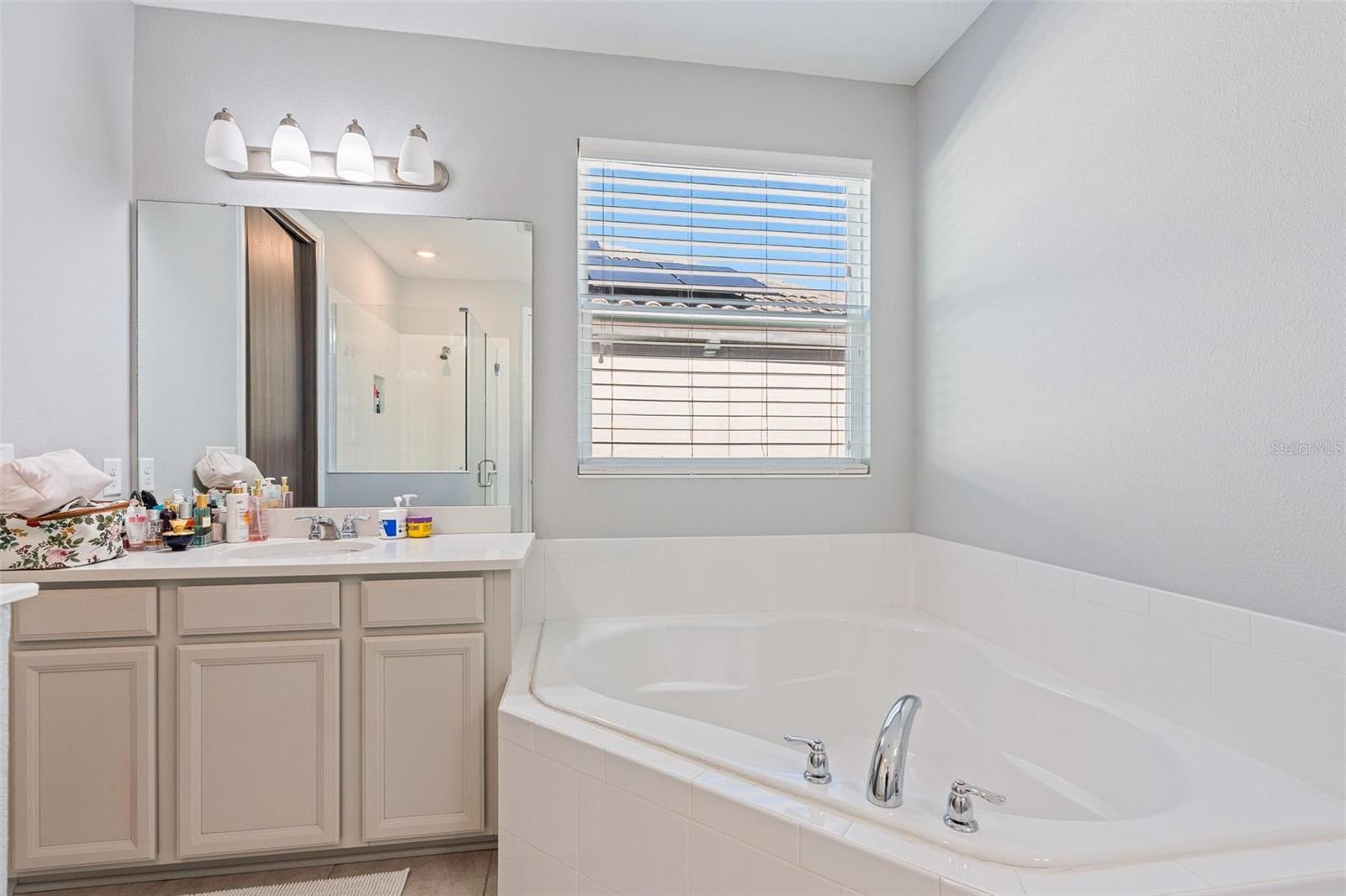 Image 36 of 59 For 8324 Ludington Circle