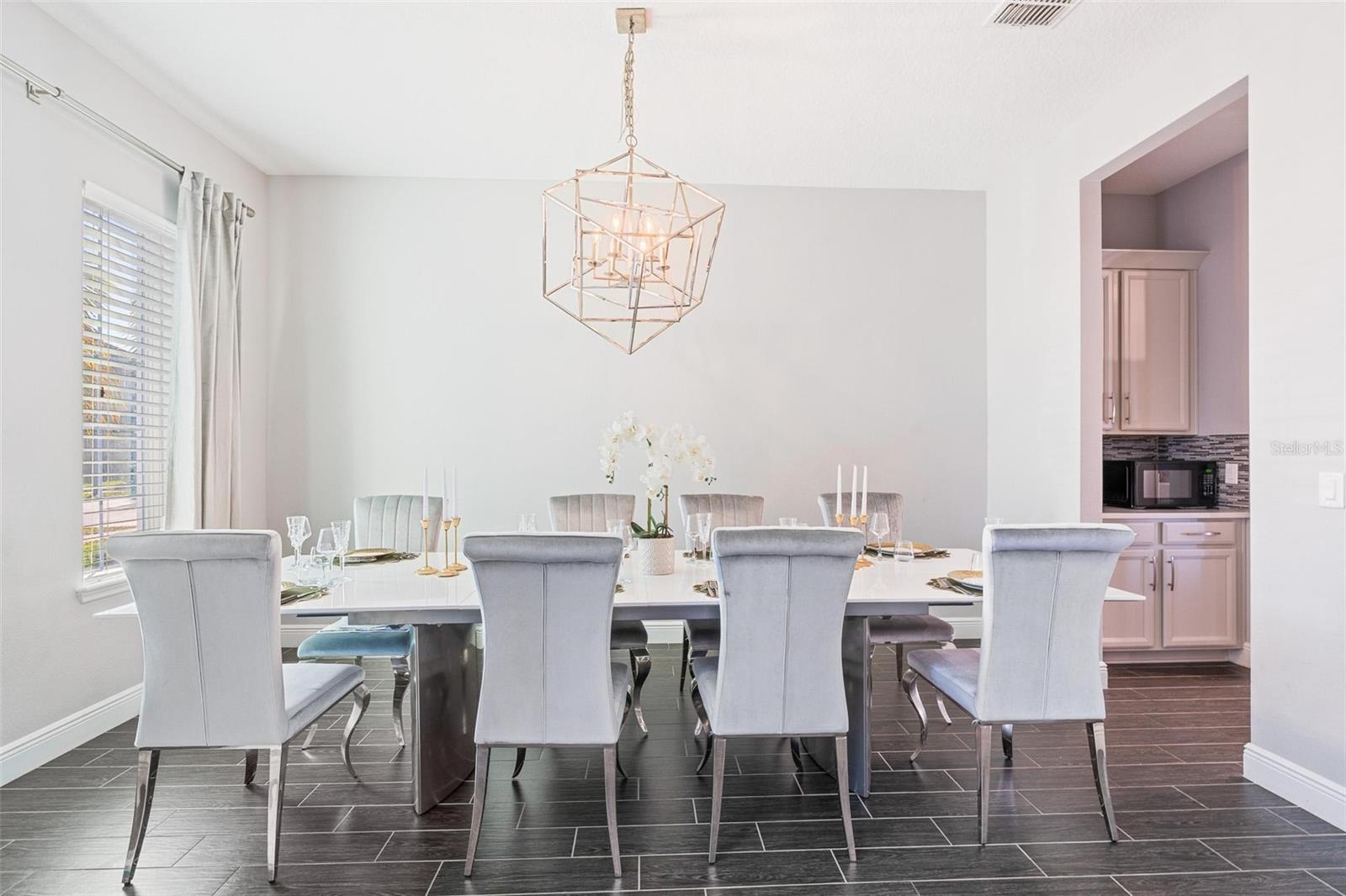 Image 8 of 59 For 8324 Ludington Circle