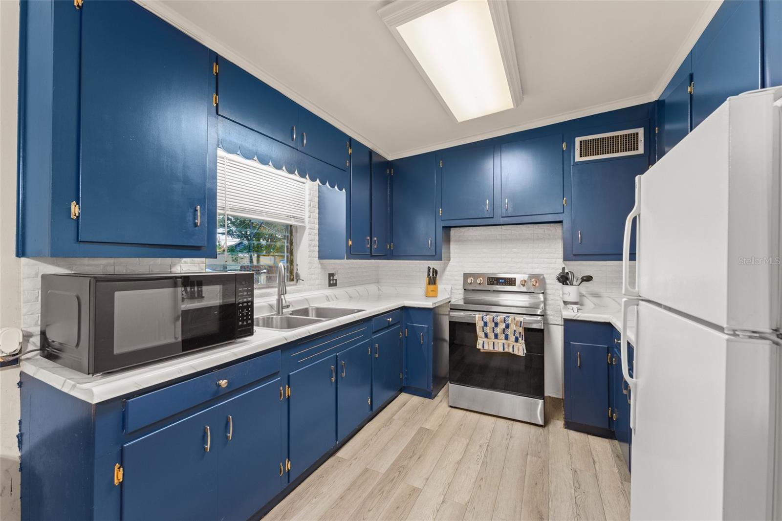 Image 11 of 45 For 1903 Brown Street