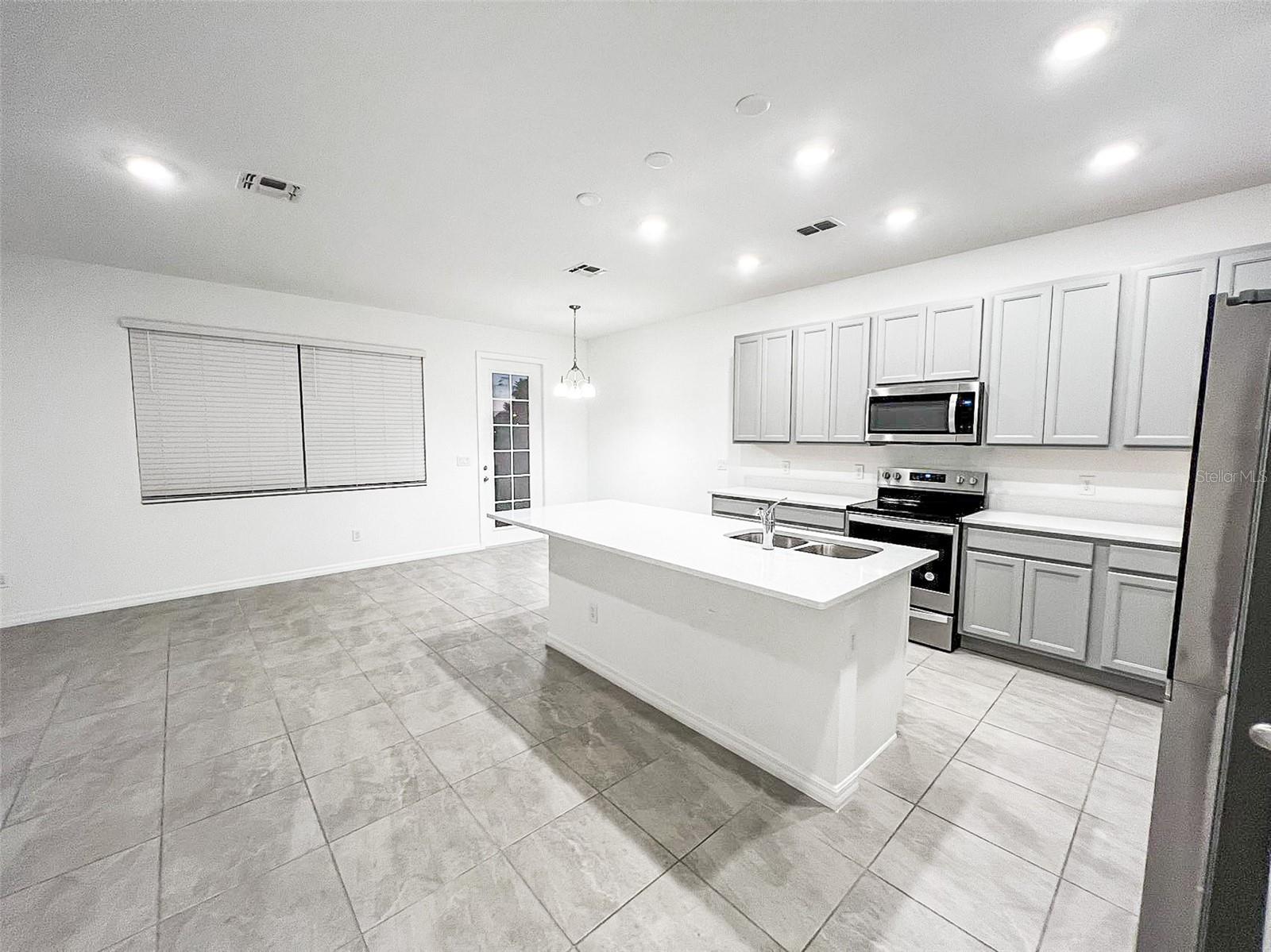 Image 4 of 22 For 1542 Discovery Street