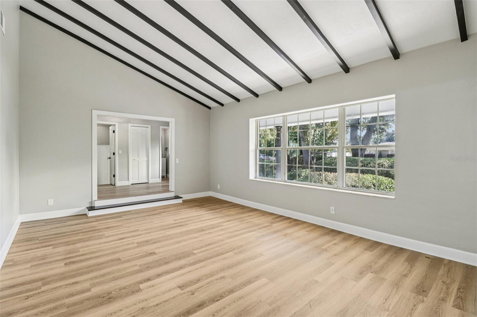 Image 12 of 85 For 610 Spring Valley Road