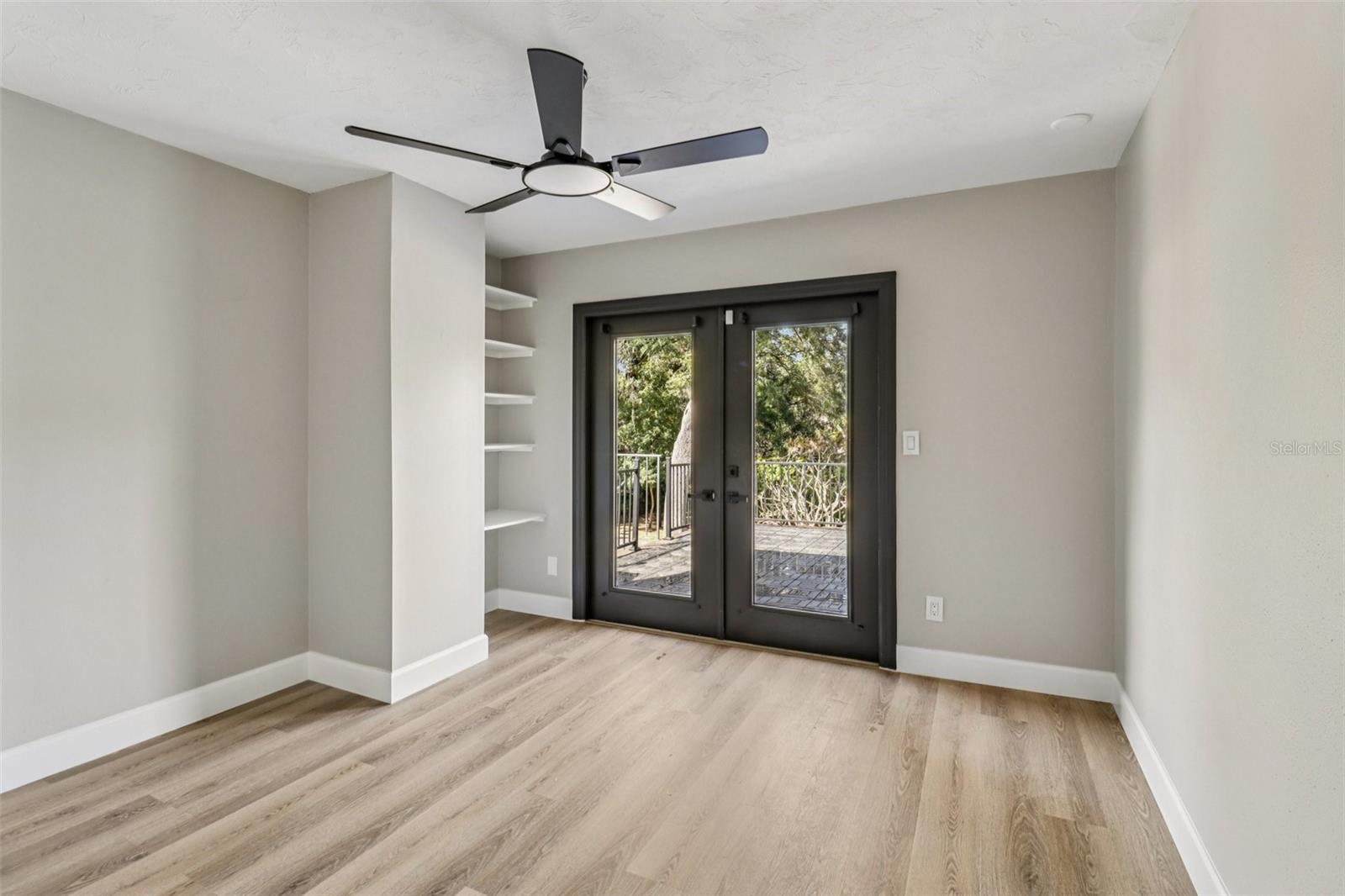 Image 29 of 85 For 610 Spring Valley Road