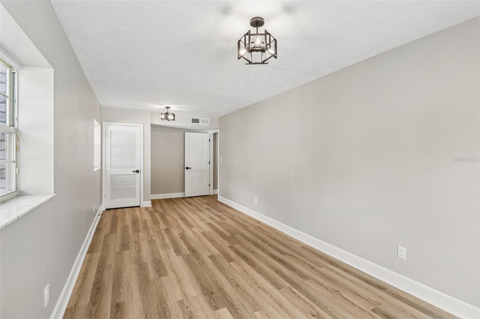 Image 41 of 85 For 610 Spring Valley Road