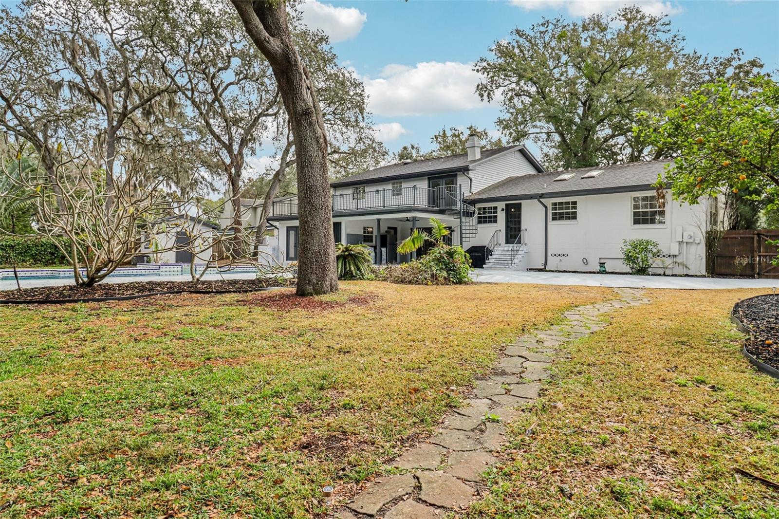 Image 47 of 85 For 610 Spring Valley Road