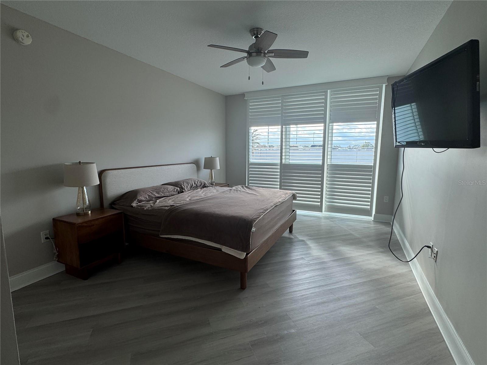 Image 17 of 29 For 241 Riverside Drive 410