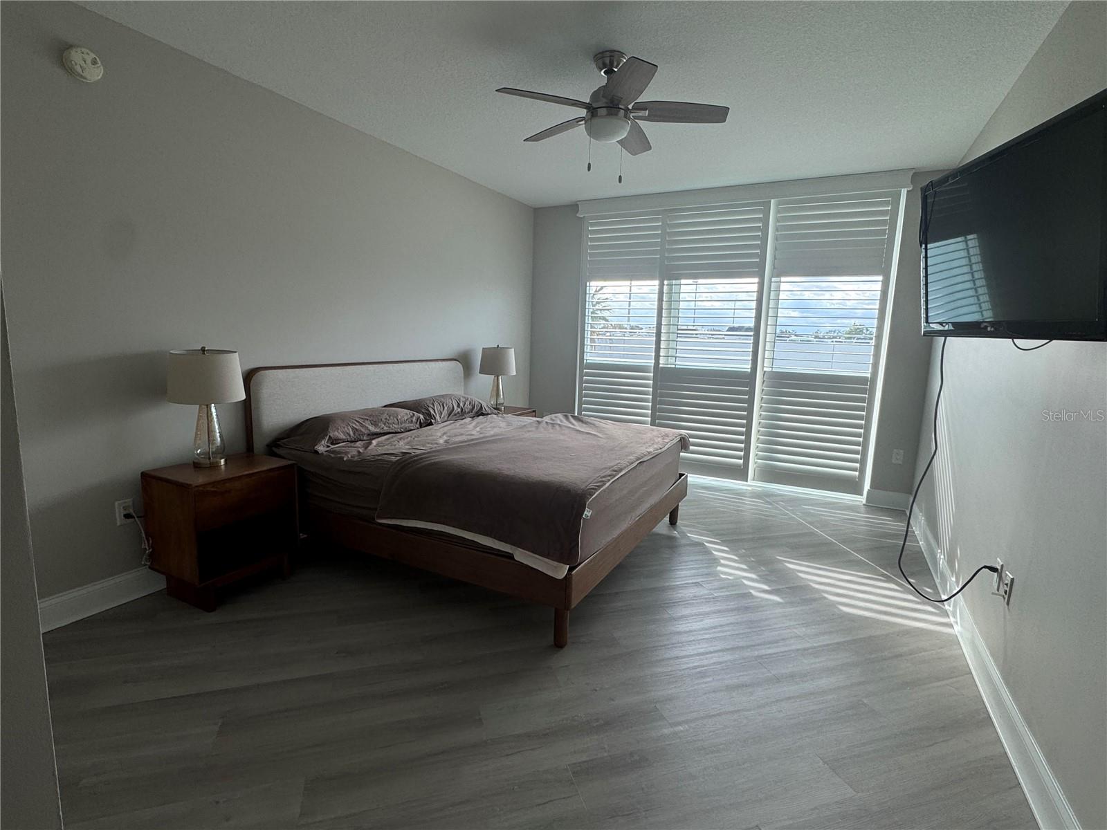 Image 18 of 29 For 241 Riverside Drive 410