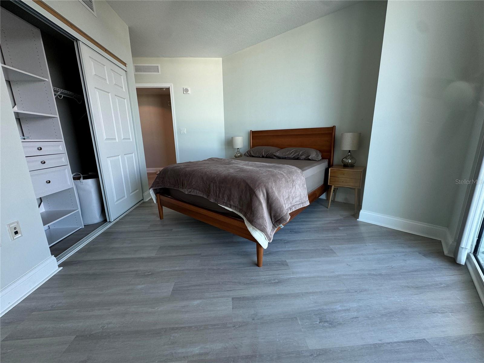 Image 20 of 29 For 241 Riverside Drive 410