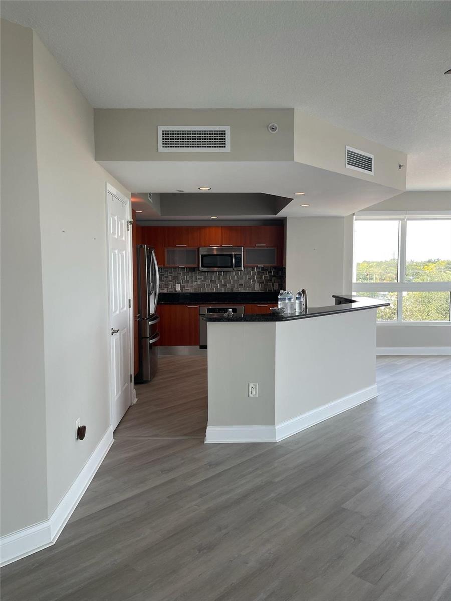 Image 8 of 29 For 241 Riverside Drive 410