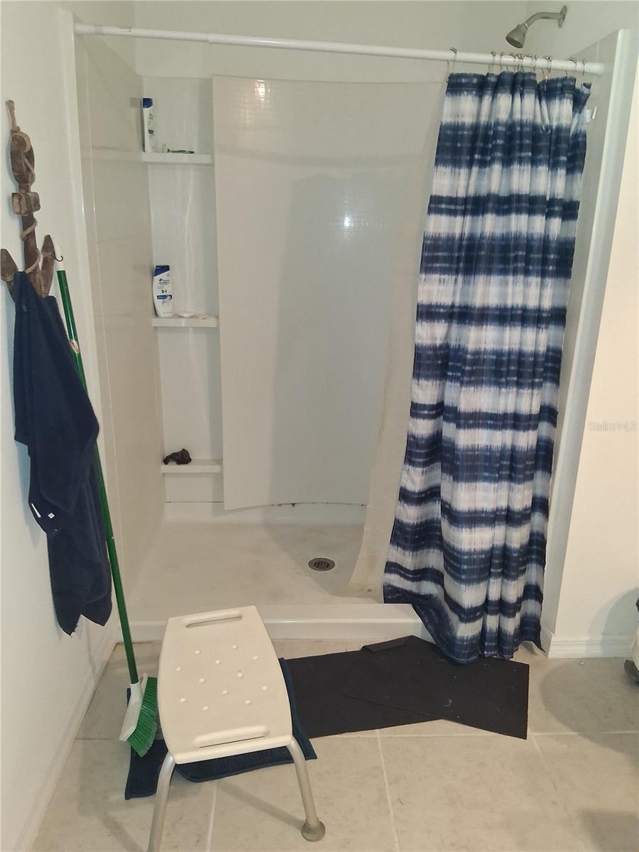 Image 3 of 13 For 336 Towns Circle