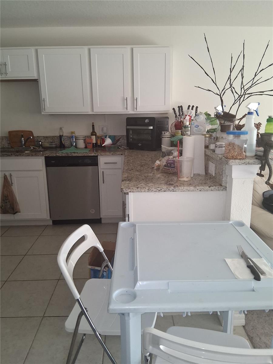 Image 6 of 13 For 336 Towns Circle