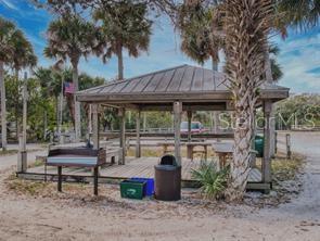 Image 5 of 8 For 566 Sioux Boulevard