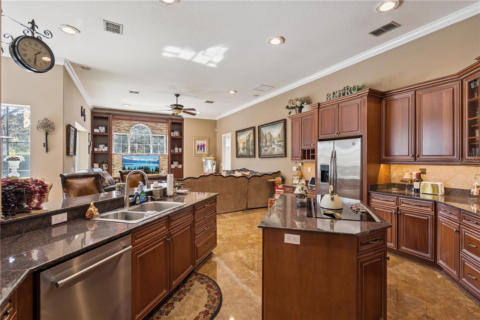 Image 16 of 38 For 9200 Island Lake Court