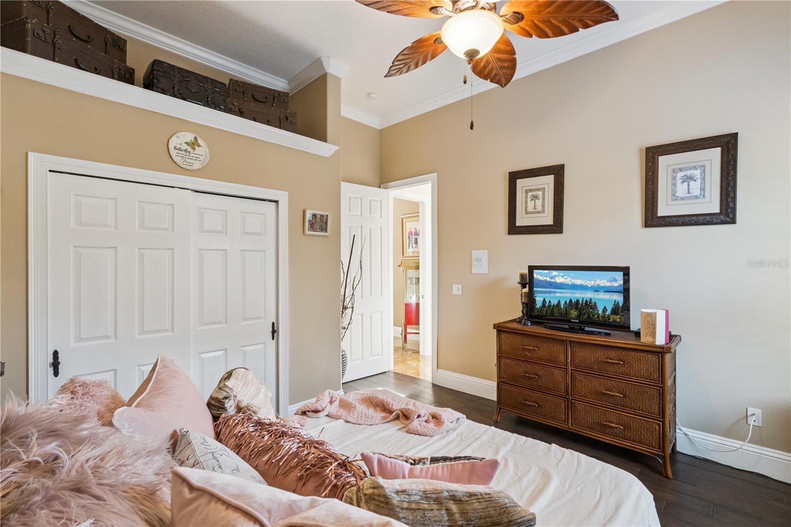 Image 21 of 38 For 9200 Island Lake Court