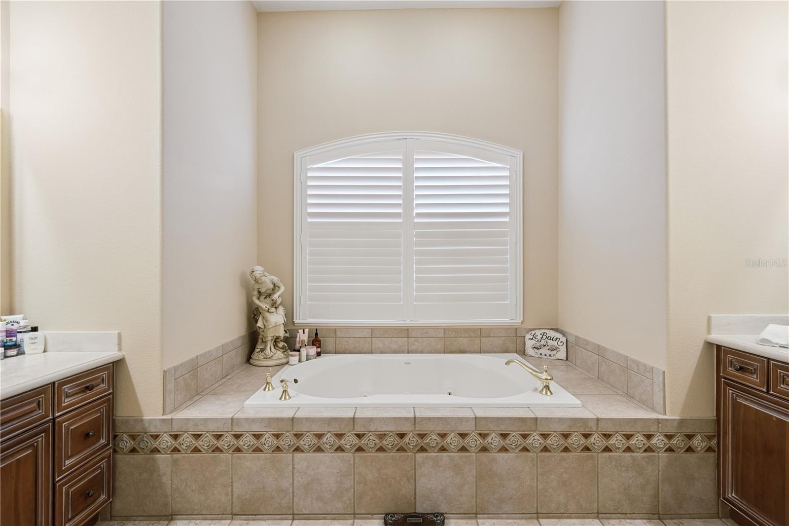 Image 29 of 38 For 9200 Island Lake Court