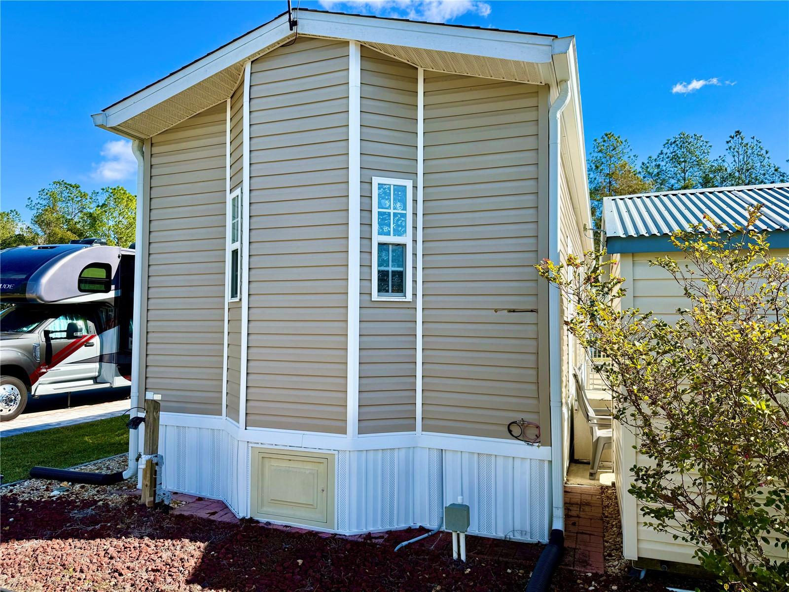 Image 12 of 91 For 3100 104th Terrace