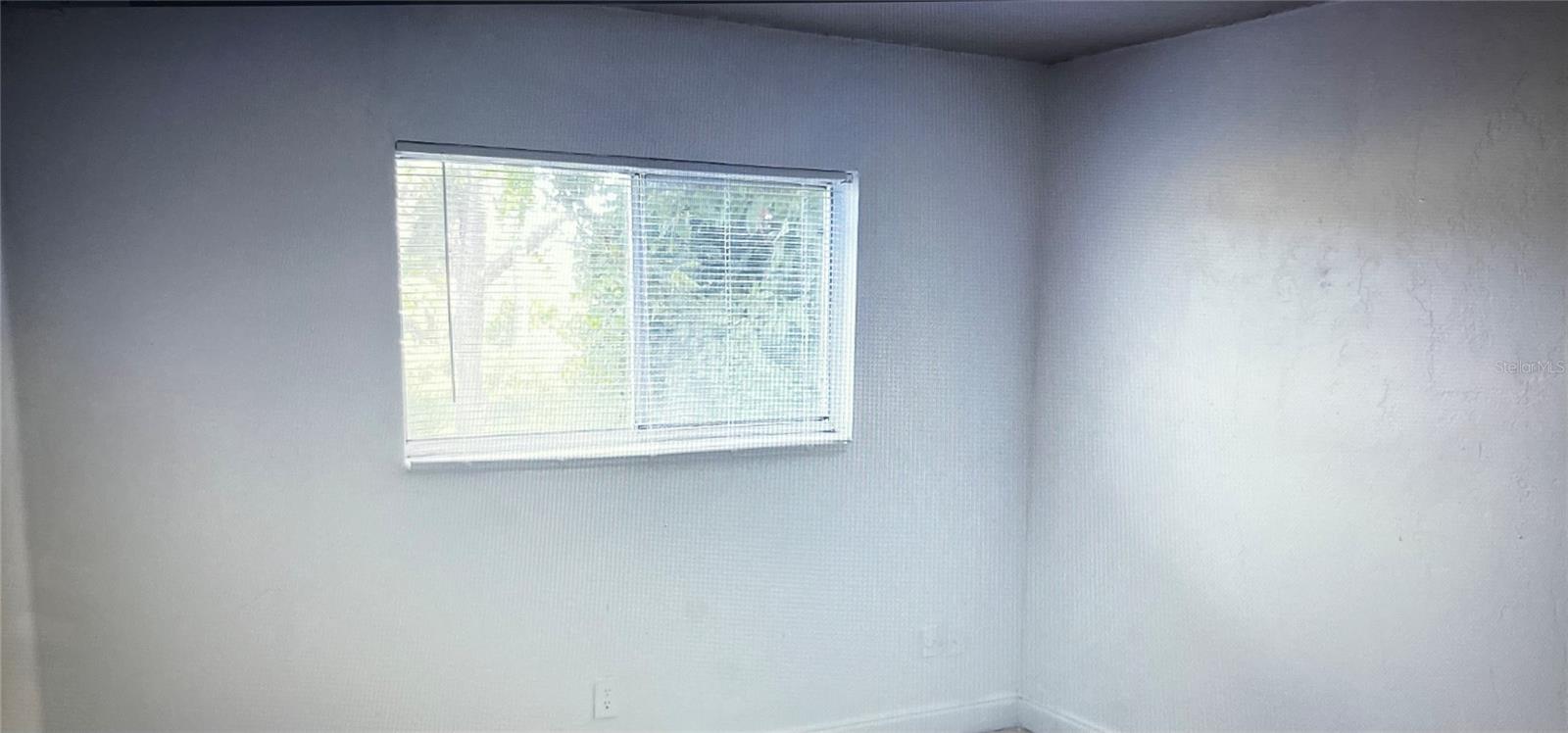 Image 7 of 8 For 900 Peninsula Drive 111